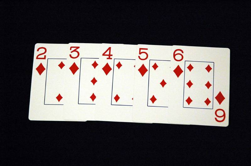  Trường hợp 1: Ngũ linh > xì dách (theo luật miền Bắc)